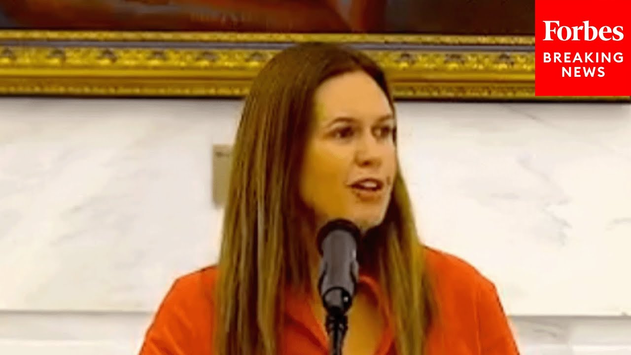 Gov. Sarah Huckabee Sanders Speaks At Arkansas Century Farm Program Induction Ceremony