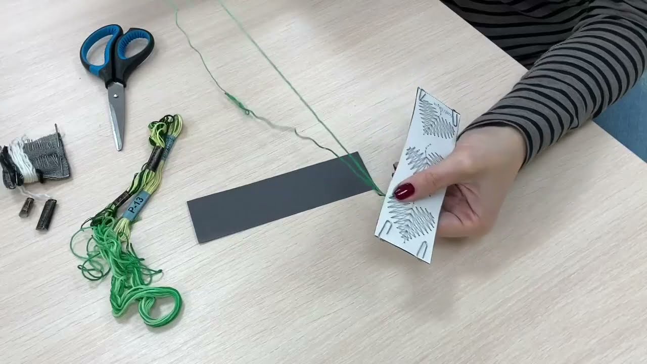 Закладка для книги в технике изонить