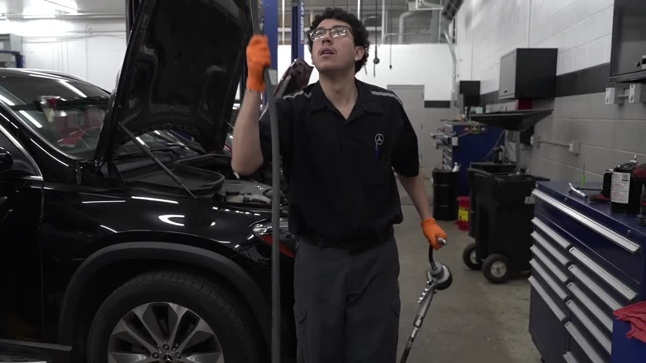 CWI Trains Next Generation of High-Tech Auto Mechanics
