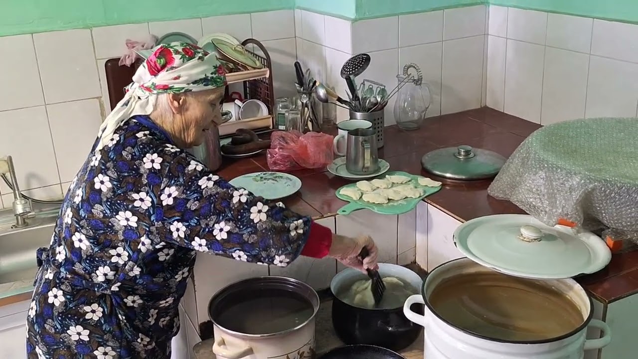 “Happy and peaceful mountain life of an 88-year-old grandmother.”