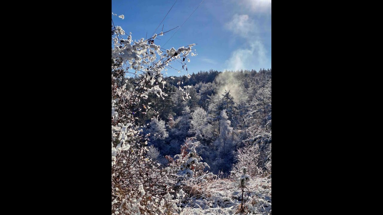 &raquo;Dim&laquo; iz jame Dimnice / &raquo;Smoke&laquo; from the Dimnice cave