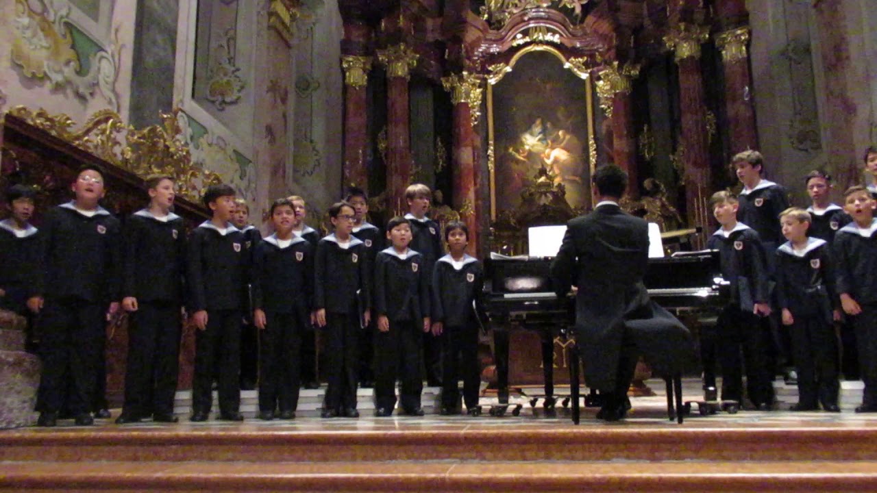 Kaiserwlzer - Johann Strauss II (1825 -1899) -Wiener Sängerknaben - 2018 Rein