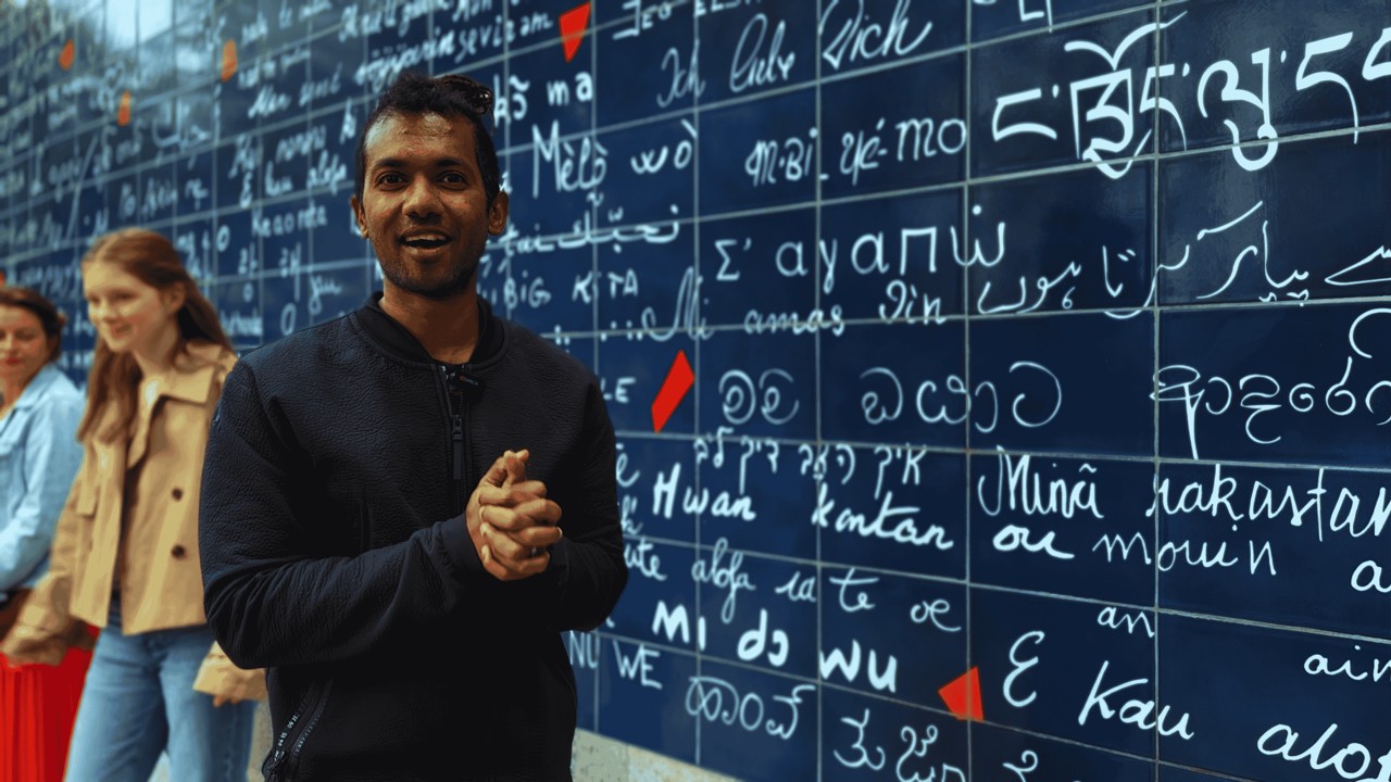 ප්‍රංශ​යේ ❤️❤️❤️ ආදරවන්තයින්​ගේ පවුර සොයා ගියෙමි...
