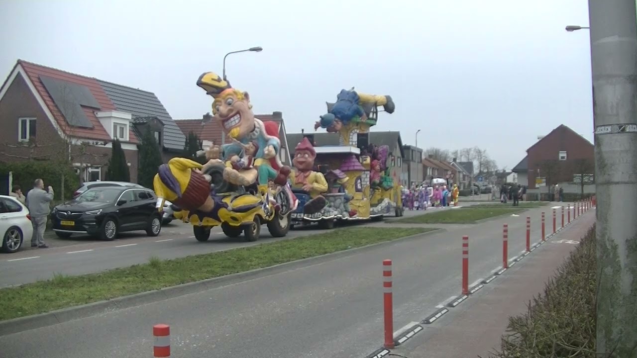 Grote optocht Heikneuterslaand 2026