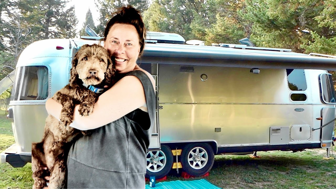 Inspiring SOLO FEMALE Nomad Lives and Runs Business from RV - &ldquo;Save Money and Live a Great Life!&rdquo;