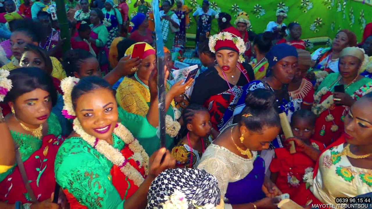 Manzaraka_Mr Fahadi et Mme Touraida _Vidéos Officiel #Kay #CHRISPRODUCTION