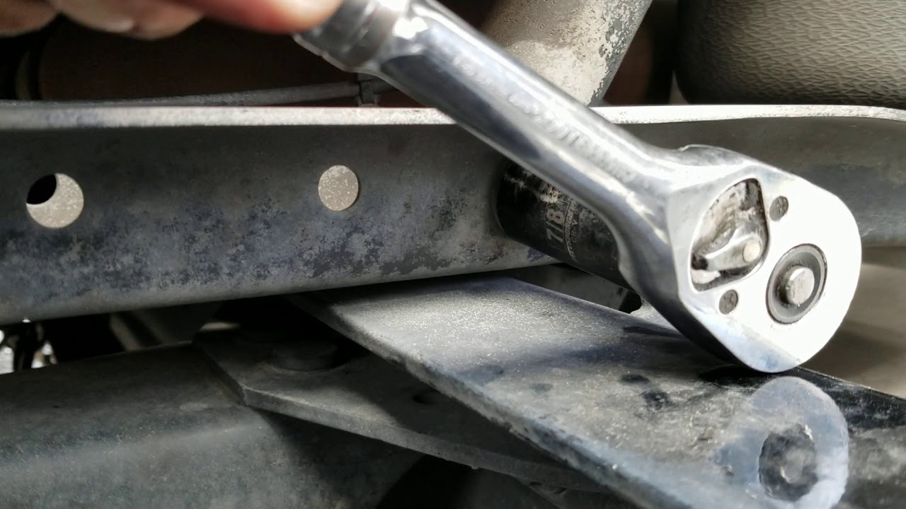 2016 Volvo VNL 780  cab shock absorbers replacement,  como remplazar un amortiguador de cabina