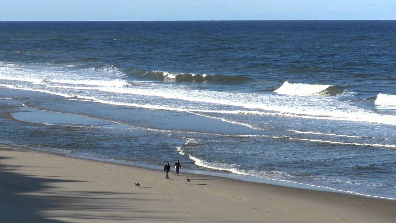 A minute at Lecount Hollow Beach in Wellfleet