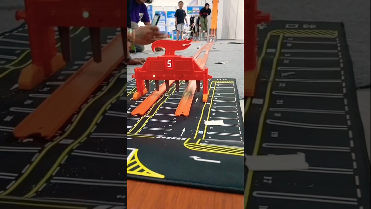 Balapan Miniatur Mobil di Kustomefest 2025 #eventjogja #motorcustom #hotwheels #diecast