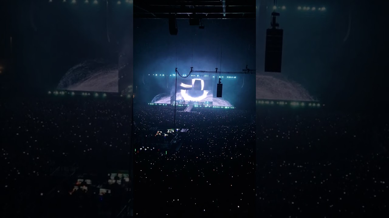 Linkin Park (Paris - 03.11.24) - Intro/Somewhere I Belong
