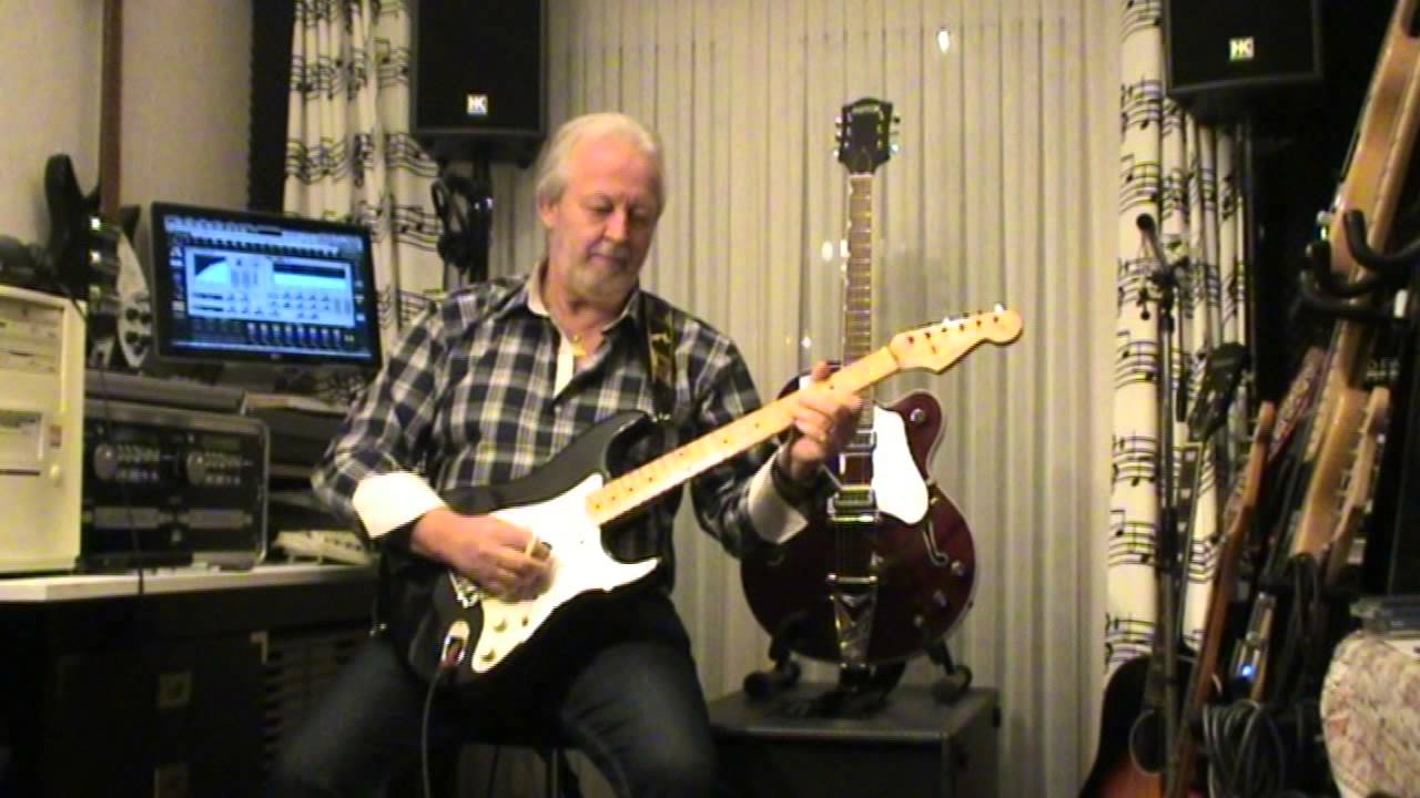Long Cool Woman In A Black Dress - The Hollies (played on guitar by Eric)
