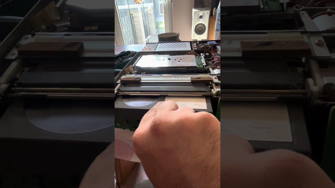 Sony SL-C9es Betamax Problem does not want tape . 