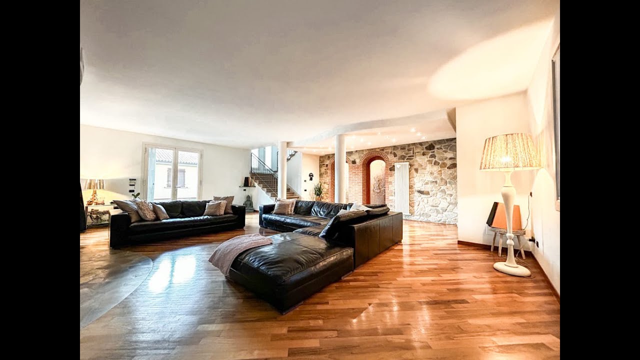 Villa Prestige in Classe A4 in vendita a Cascina - Pisa - Toscana.