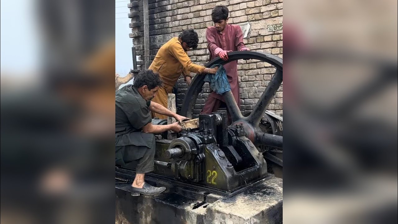 小作坊手搓配件硬核维修百年拉斯顿单缸柴油机，这技术如何？