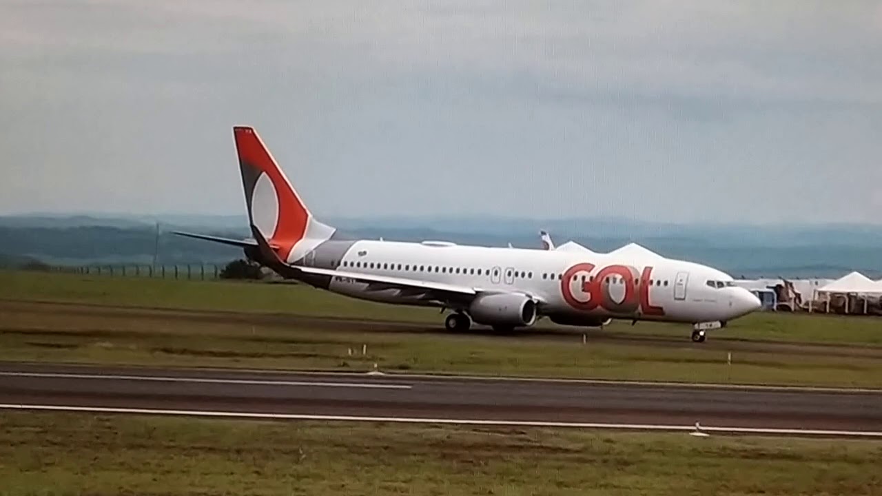 POUSO E DECOLAGEM AEROPORTO DE MARINGÁ