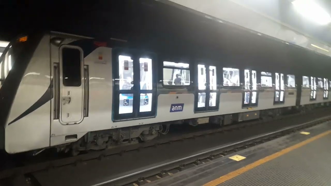 Linea 1 Metropolitana di Napoli 🚇: Stazione Vanvitelli