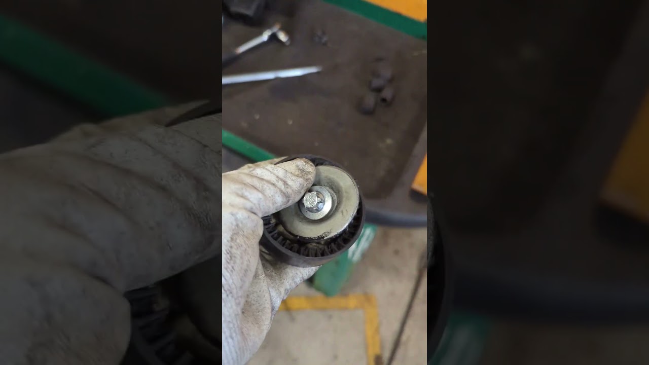 Batteria scarica e I'alternatore non carica? In problema pu&ograve; essere.#batteria #inverno #auto