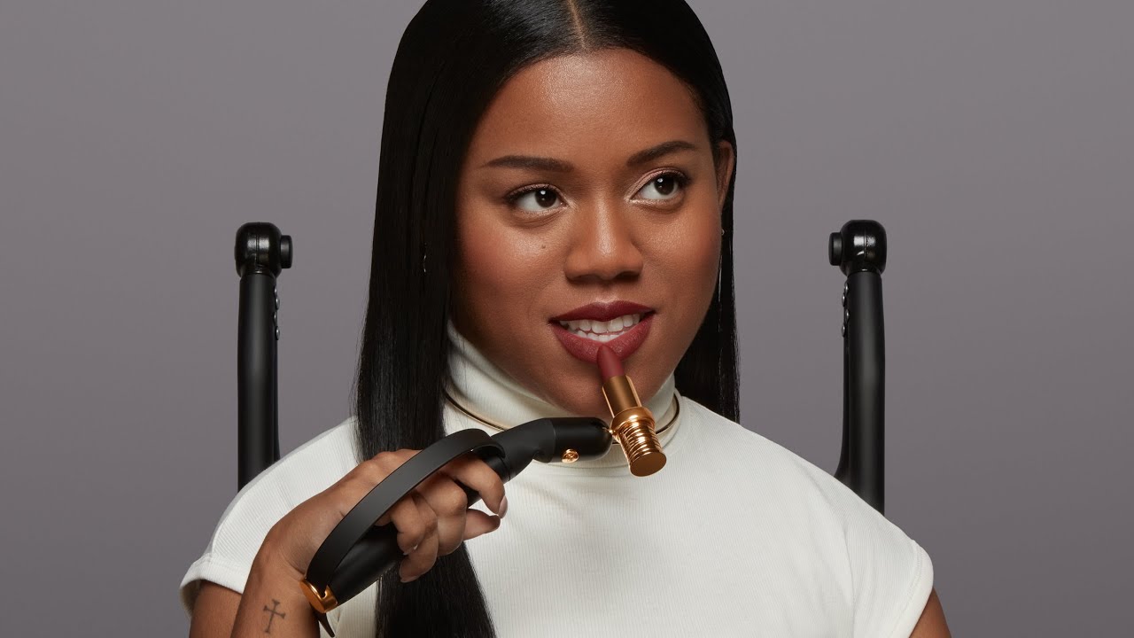 HAPTA, the world’s first handheld computerized makeup applicator - L'Oréal