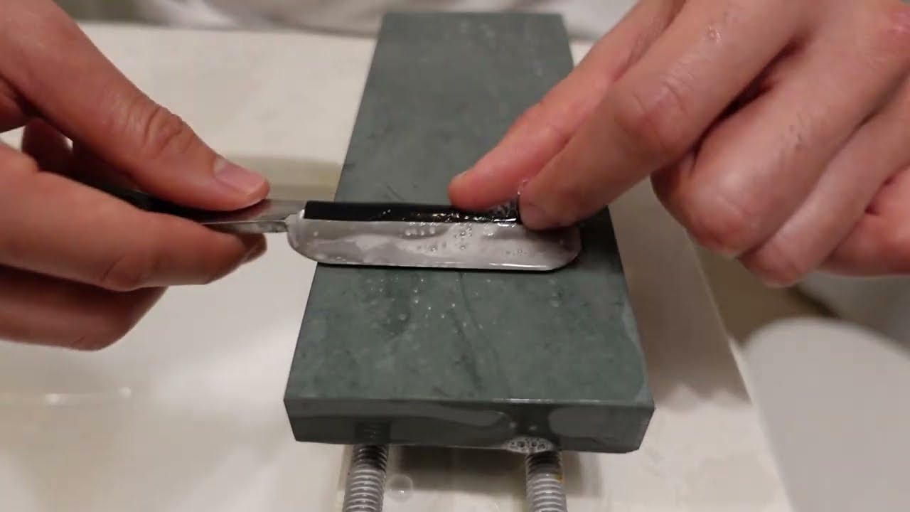 Finishing a Gold Dollar using Vermont Green Slate | Honing