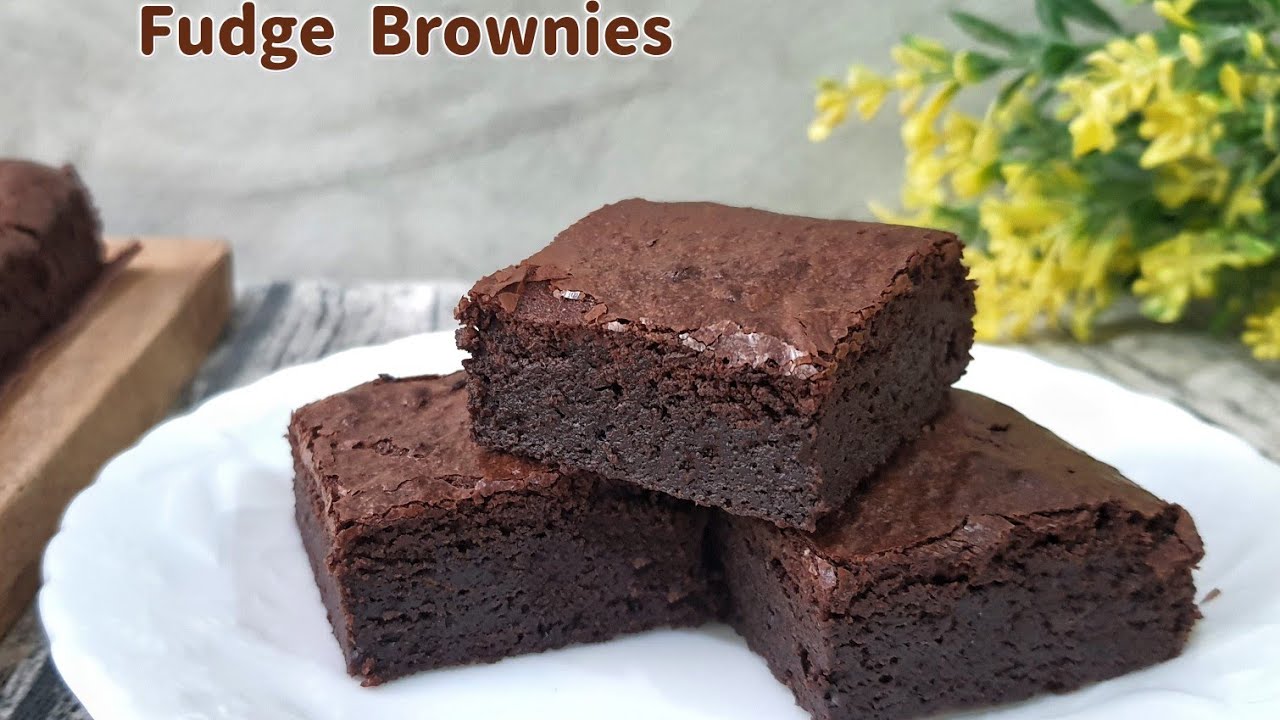 บราวนี่ฟัดจ์ น้ำตาลน้อย เนื้อหนึบ ช็อกโกแลตแลตเข้มข้น Fudge Brownies  @Hi Bakery