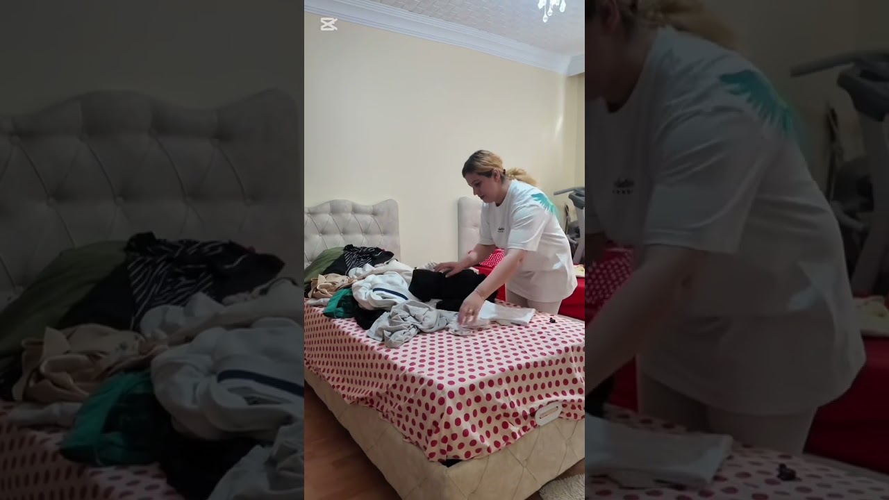 Bugün sizlere vlog çekmek istedim￼ ben evi temizlerken siz de beni izleyin👀