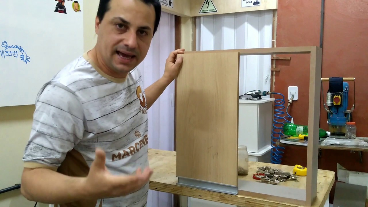 Qual a diferença entre as dobradiças - Na Prática
