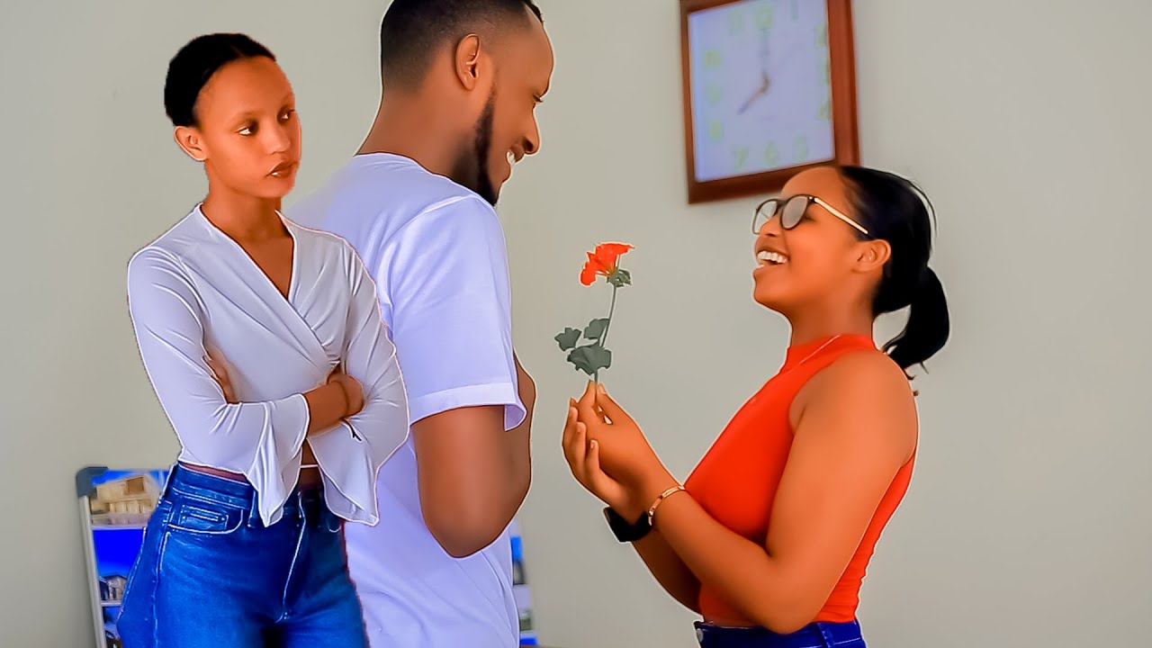 SECRET LOVE S02 EP17:BWAMBERE MART AHAWE AKARABO/Kety muntambara y'urukundo