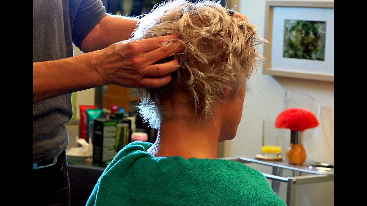 2016 Hoofdmassage training bij Marloes Coiffures in Amsterdam