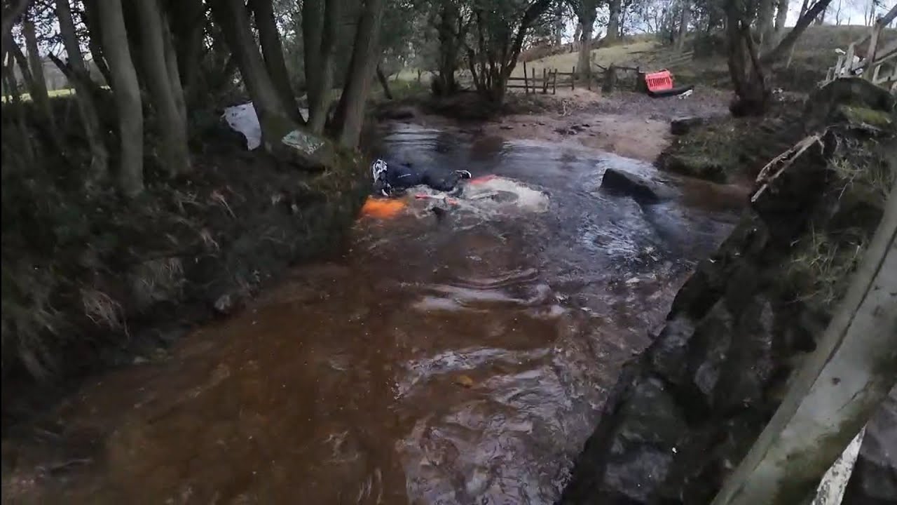 Yorkshire Dales Run, Husqvarna TE300 Heritage TBI 2025, KTM 6 Days 300 TPI 2023