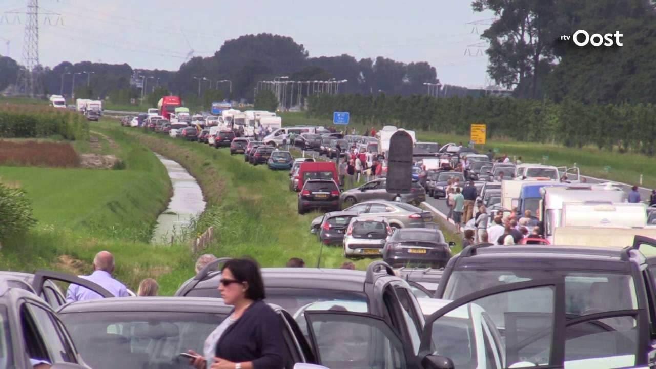 Technische storing aan Ramspolbrug in N50 bij Kampen