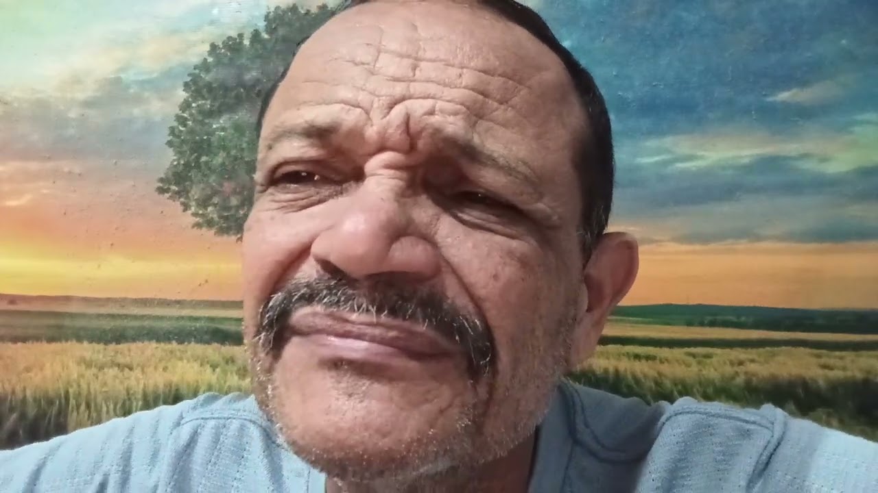 HINOS.  O MUNDO INTEIRO ESTÁ VINDO PARA DEUS EM CRISTO