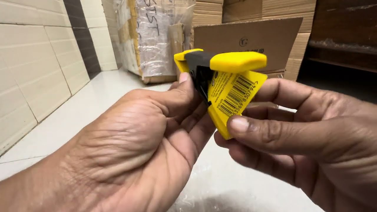 Stanley 25 mm / 1 Inch Metal Spring Clamp | 9-83-079