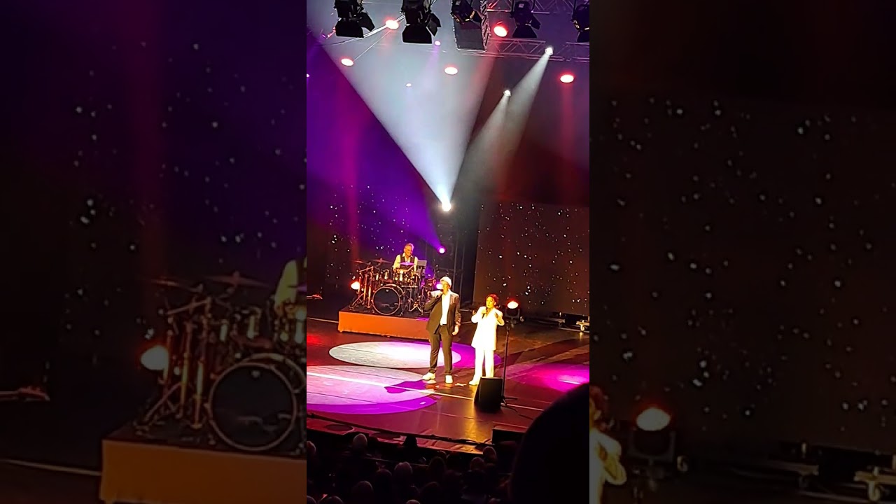 ute freudenberg live und Christian lais Abschluss Konzert Berlin 4.12.23 Friedrichstadtpalast