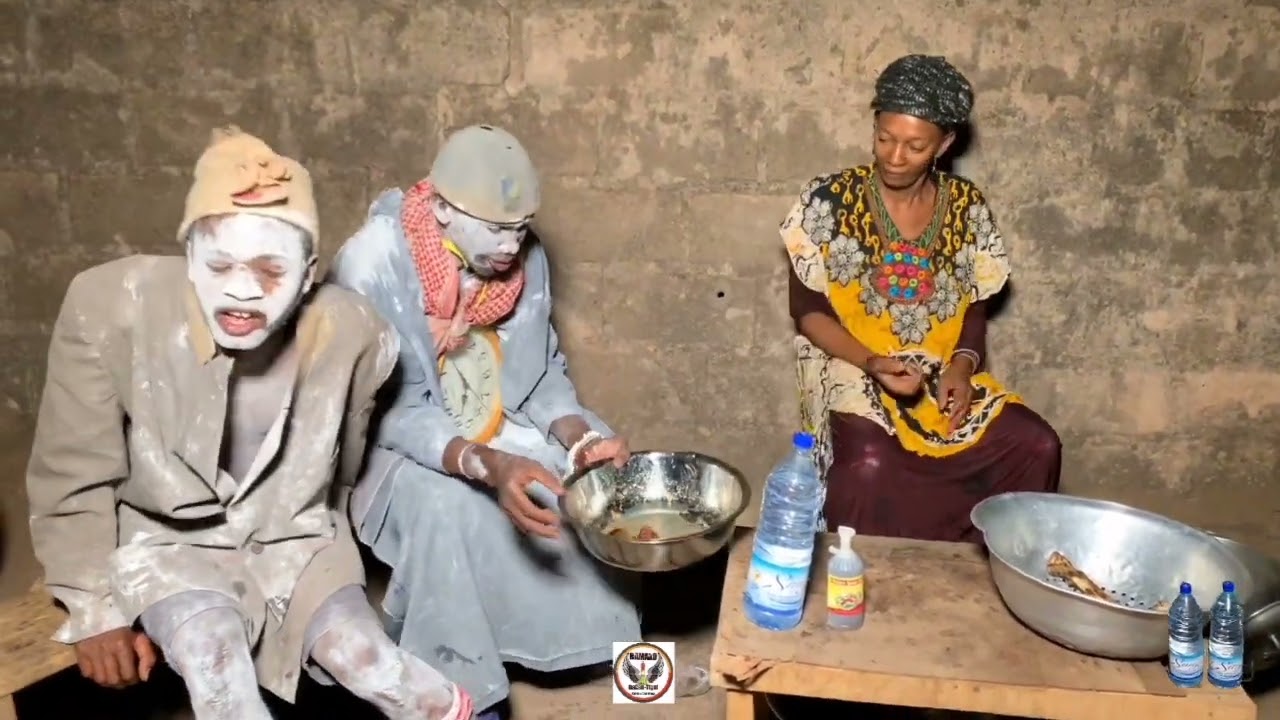 Le Fou woroli et son fils Khassa  ka sountiguè