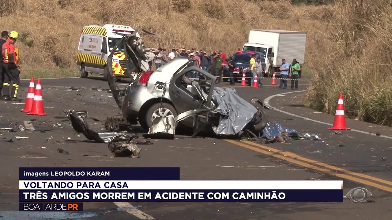 Colisão entre carro e caminhão deixa três mortos na PR-445