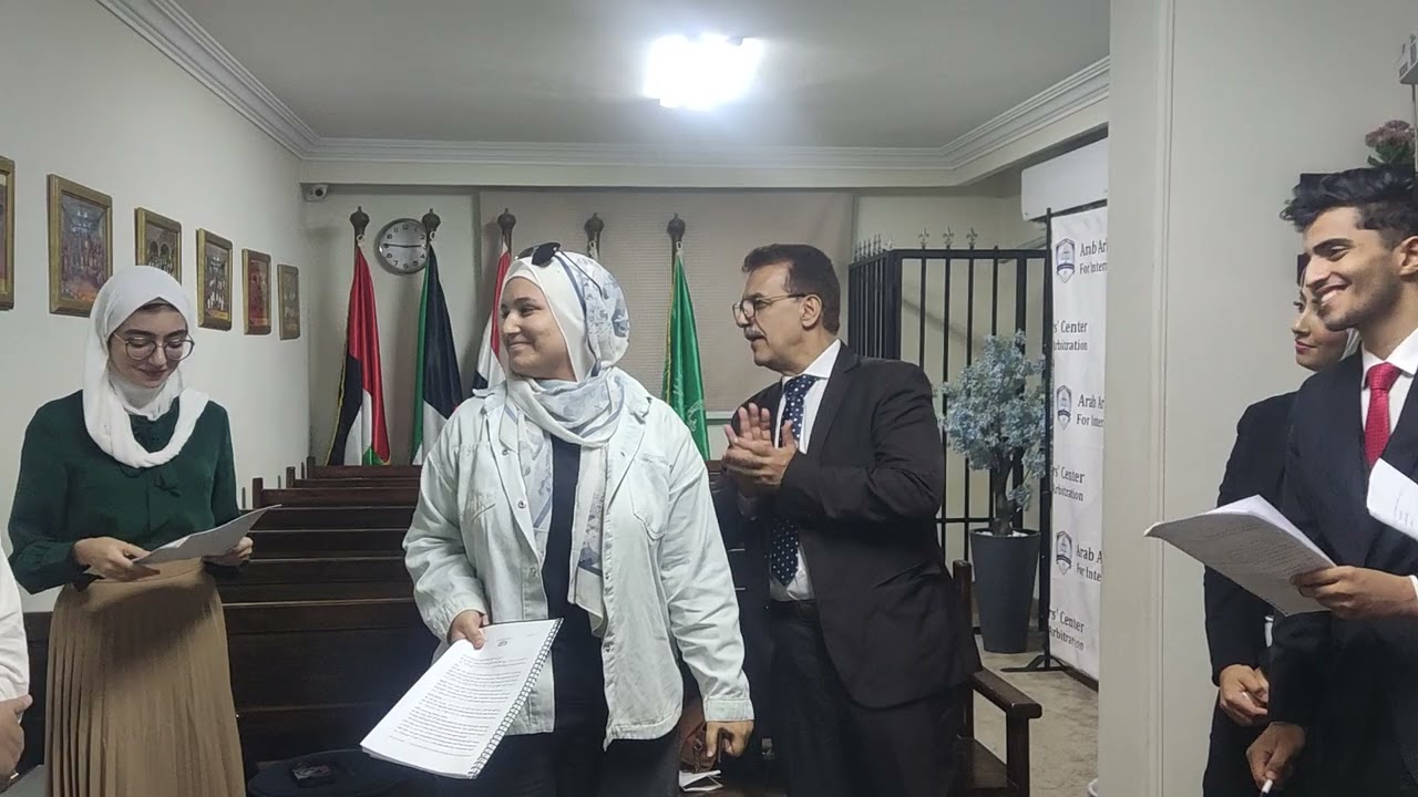 دكتور/أيمن الزيني جانب من التدريب علي جلسة تحكيم أفتراضية Moot Court مركز المحكيمن العرب سبتمبر ٢٠٢٤
