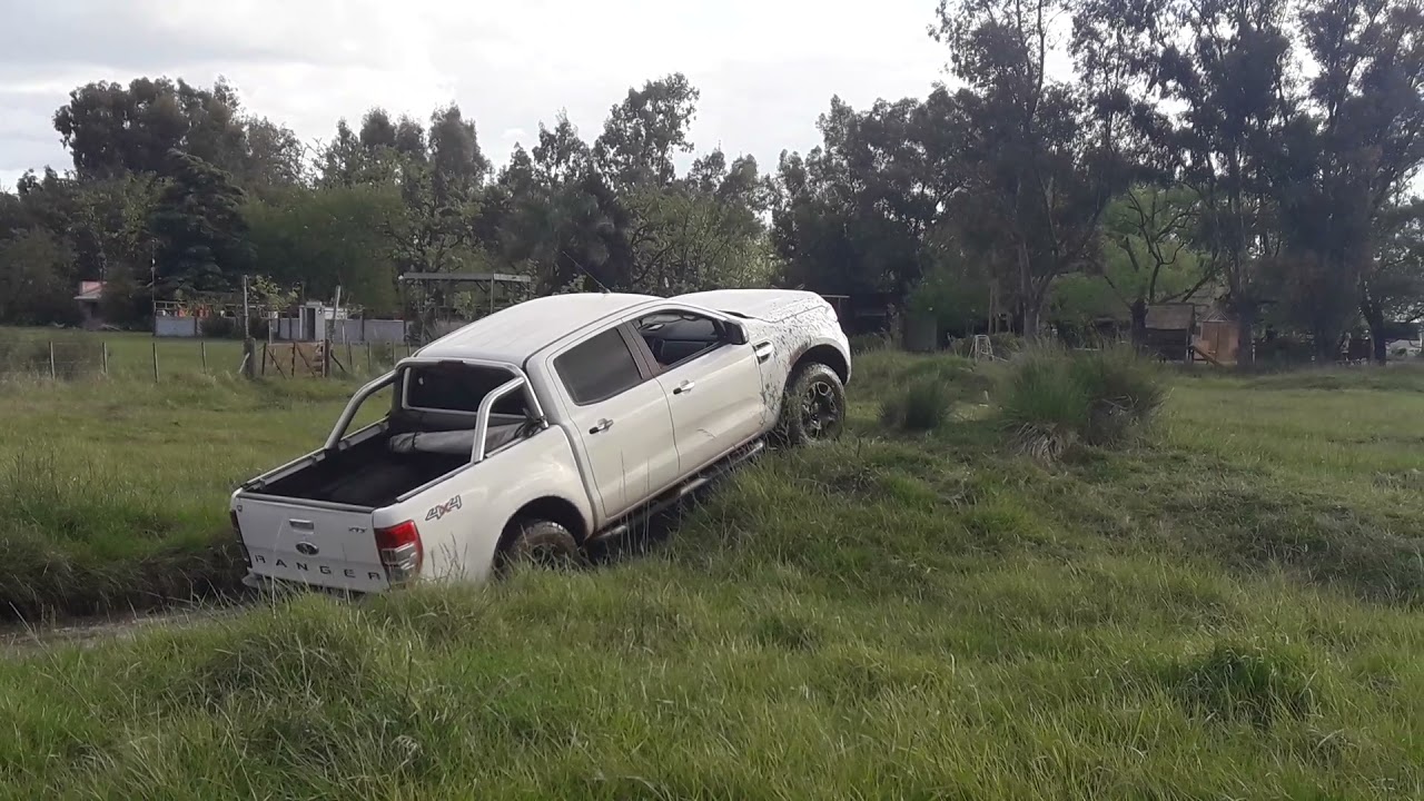 Parque 4x4 - Algo de barro y final de curso con Ranger