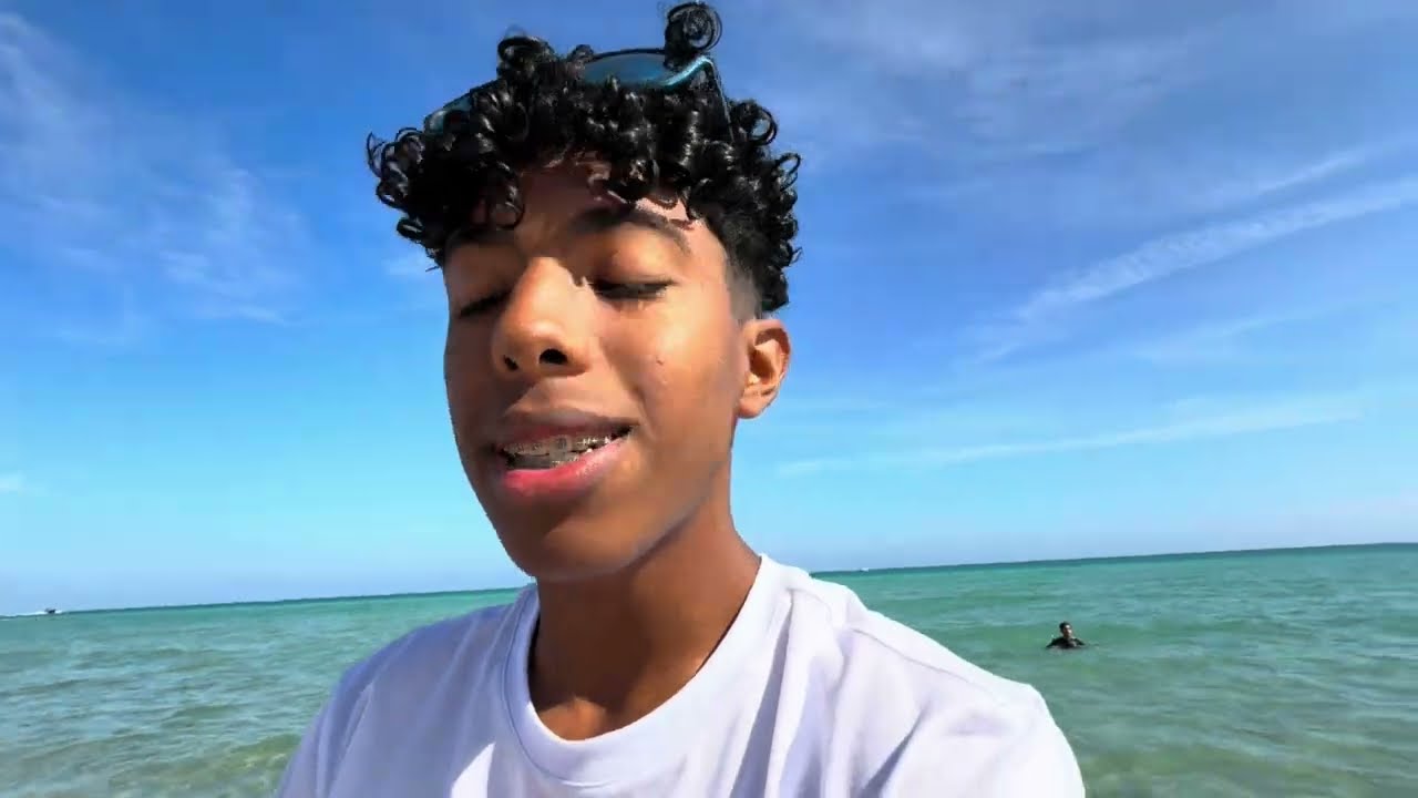 PASSAMOS UM DIA NA PRAIA E ENTRAMOS UM BICHO ASSUSTADOR!!