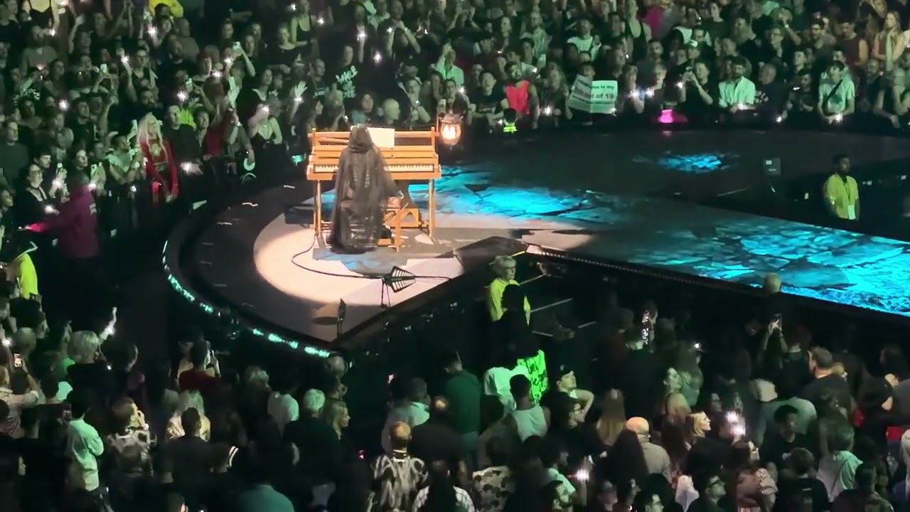 Lady Gaga - Hair - Mayhem Ball London - Thursday 02/10/2025