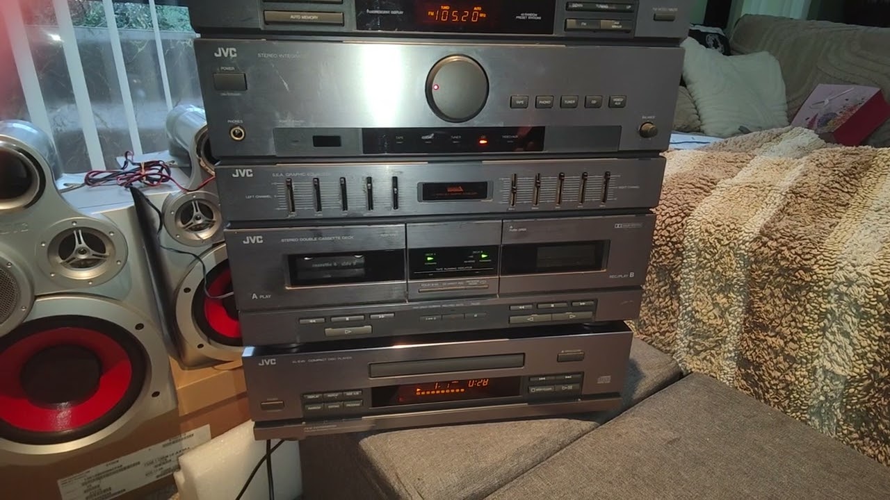 JVC DR-E45L with turntable and CD player by KP 