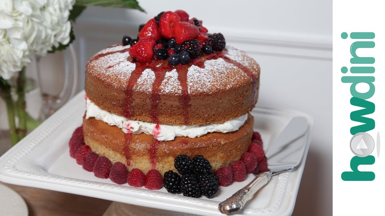 Buttermilk Cake with Mascarpone Cream & Berries: Howdini Cakes
