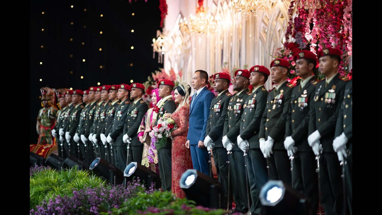 Prosesi Pedang Pora TNI AD Kopassus Lettu Inf Viktorinus Evan & Lovanda Sebayang