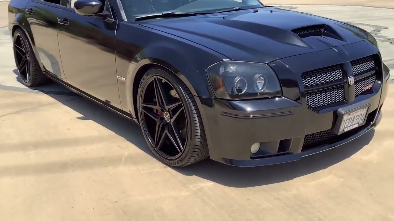 2006 Dodge Magnum srt8.