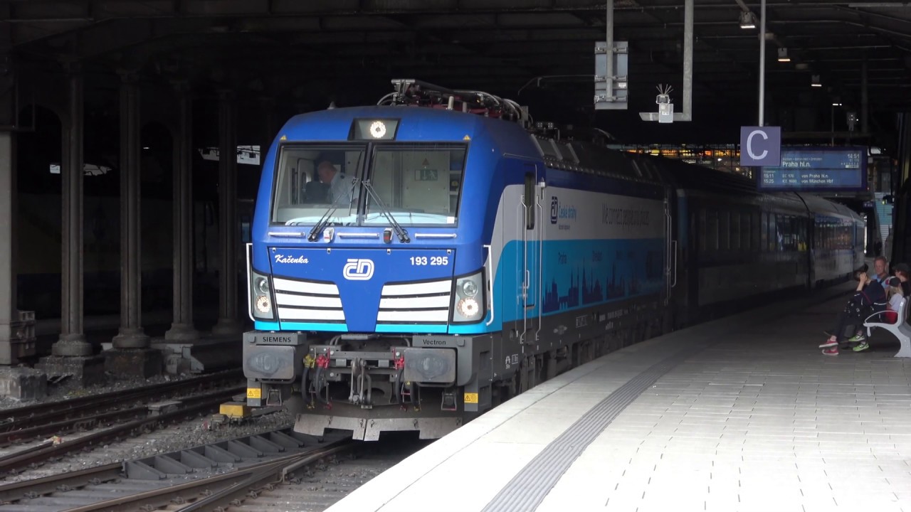 CD Siemens Vectron mit Eurocity nach und von Prag in Hamburg Altona und Hbf