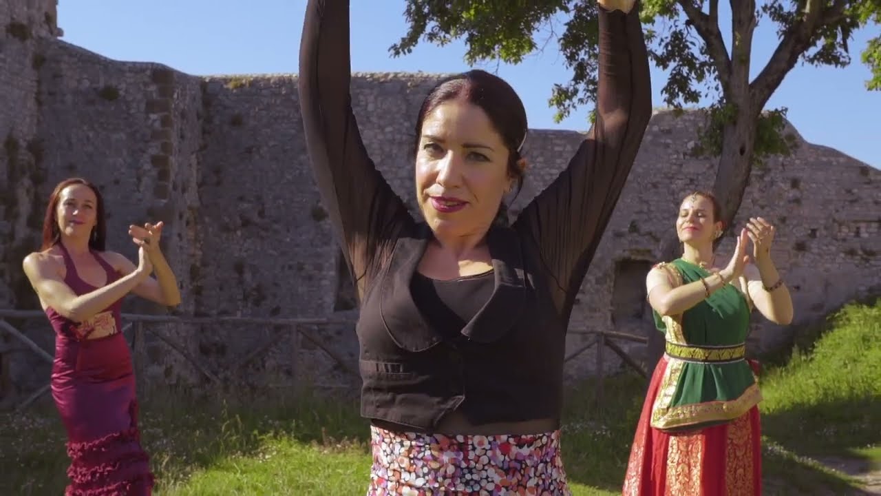 Trilokam - Indialucia - Alessia Demofonti, Nadia Slimani, Leslie Mistry