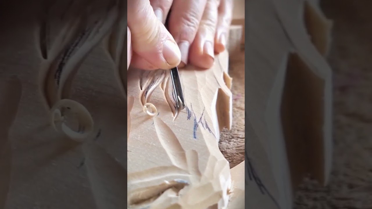 Wood carving techniques that have been drawn appropriately 