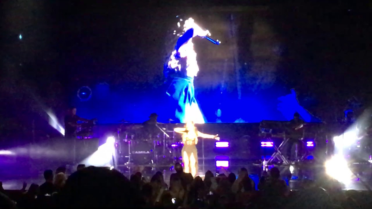 CRAZY FAN MAKES CAMILA LAUGH DURING IN THE DARK - NBTS Toronto 2018