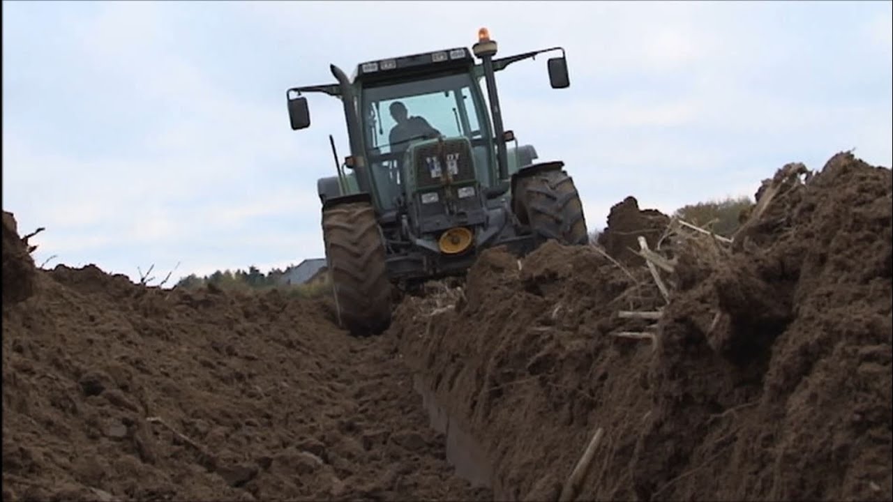Fendt Favorit 511 C mit Rabe 3-Schaar Pflug (GoPro)