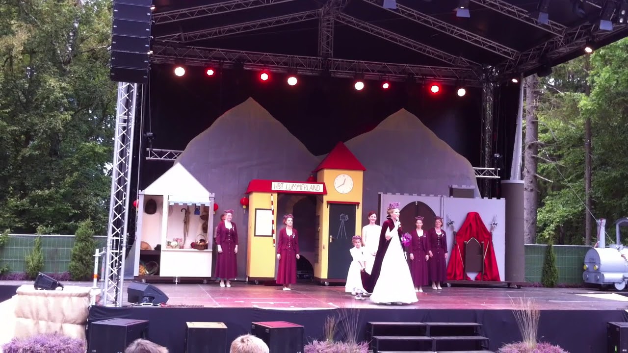 Kr&ouml;nung der 71. Schneverdinger Heidek&ouml;nigin 2016 Johanna Rosebrock