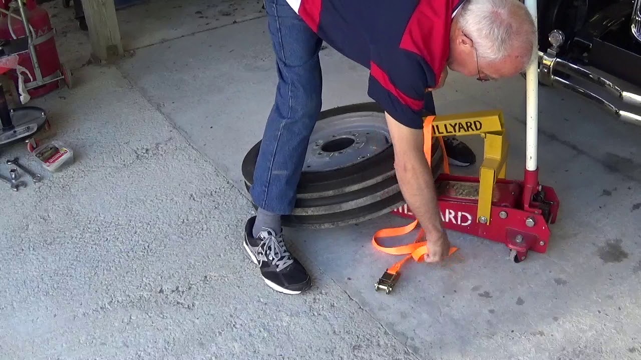 Breaking a tyre bead